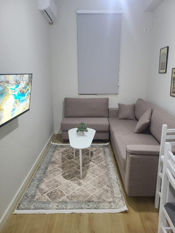 Home Inn Apartaments Tirana Buitenkant foto